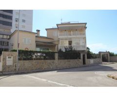 CHALET INDIVIDUAL CON JARDÍN Y PISCINA