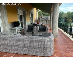Chalet con piscina y pista de padel a la venta en Alcoy