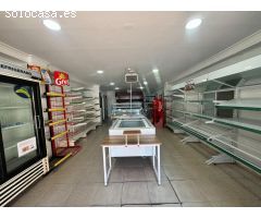 LOCAL COMERCIAL ESQUINERO EN PLENO CENTRO DE LA PLAYA