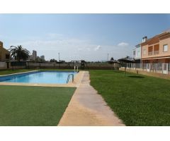 CHALET ADOSADO-DUPLEX CON GRAN PATIO,  BARBACOA E INSTALACIONES COMUNES