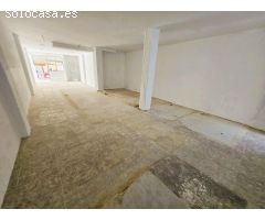 LOCAL COMERCIAL CON PATIO TRASERO EN EL CENTRO DE PATERNA