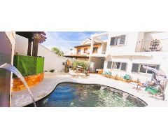 Chalet adosado con piscina propia en Puerto de la Torre