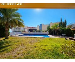 Se vende espectacular chalet en Aguadulce Sur