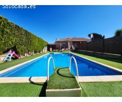 Se vende Villa Independiente en Retamar