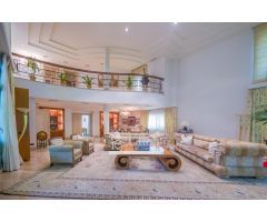 IMPRESIONANTE VILLA CON TODO LUJO DE DETALLES ZONA GOLF