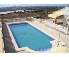 VILLA INDEPENDIENTE PARA DISFRUTAR DEL GOLF Y DEL MAR
