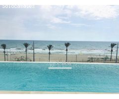 PRECIOSO ÁTICO DUPLEX EN PRIMERA LINEA EN PLAYA DE MUCHAVISTA