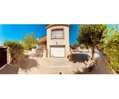 CHALET INDEPENDIENTE CON PARDELA DE 980M2 EN PLAYADE  MUCHAVISTA