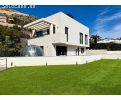 VILLA INDEPENDIENTE EN ALBUFERETA CON VISTAS AL MAR