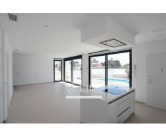 VILLA A ESTRENAR EN PLAYA MUCHAVISTA