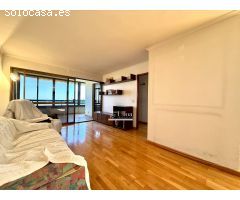 EXTRAORDINARIA UBICACIÓN JUNTO AL PUERTO DEPORTIVO Y PASEO MARÍTIMO