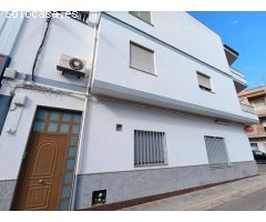 EDIFICIO EN LA FONT DE ENCARROS (VALENCIA)