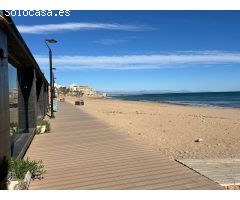 Chalet adosado en segunda línea de la playa de La Mata (Torrevieja)