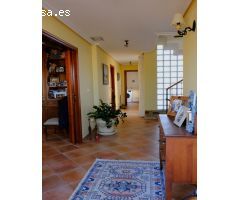 Finca de 9.480 m2. con Chalet de 495 m2. construidos en parcela de 1.000 m2. dentro de la finca.