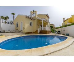 Villa Begoña, Espectacular Chalet Independiente, 4 dormotorios y piscina privada