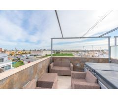 Marinamed, Moderno Adosado Quad en esquina, orientacion sur