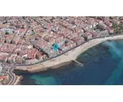 Bonito y cuidado apartamento en edificio residencial de primera línea de playa