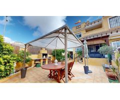 Espectacular chalet en esquina con amplio patio