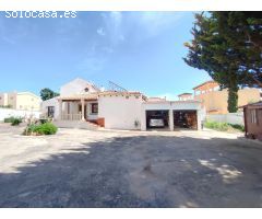 VILLA INDEPENDIENTE EN VILLAMARTÍN - ORIHUELA