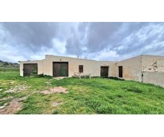 Cortijo en Venta en Antequera, Málaga