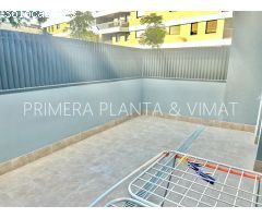 Con terraza ,parking y piscina !!
