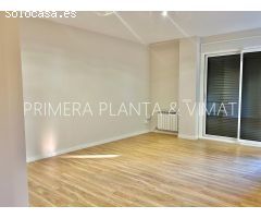 Con terraza ,parking y piscina !!