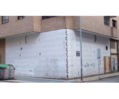 Alquler Local comercial 110 m2, 5 m. altura, INSONORIZADO, en esquina, zona Plaza de Toros