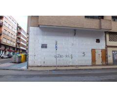 Alquler Local comercial 110 m2, 5 m. altura, INSONORIZADO, en esquina, zona Plaza de Toros