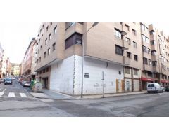 Alquler Local comercial 110 m2, 5 m. altura, INSONORIZADO, en esquina, zona Plaza de Toros