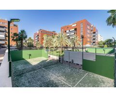 ¡Exclusivo ático en la urbanización Parque Lagos!