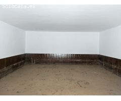 PONEMOS EN VENTA UN ALMACÉN, ESTACIONAMIENTO, GARAJE, muy amplio, en un enclave privilegiado en Motr