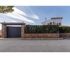 Encantadora Casa Independiente en La Zubia