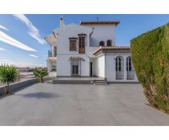 Encantadora Casa Independiente en La Zubia