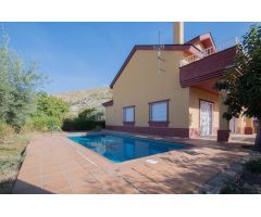 CHALET EN GÜEJAR SIERRA