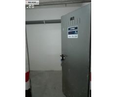 Garaje con trastero en Venta