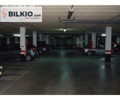 Garaje con trastero en Venta