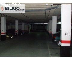 Garaje con trastero en Venta