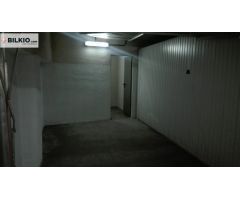 OPORTUNIDAD. Venta de parcela de garaje cerrada con trastero
