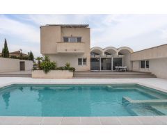Villa de Lujo en Venta en Otura, Granada