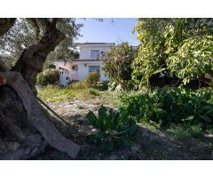 Chalet con gran terreno en Orgiva