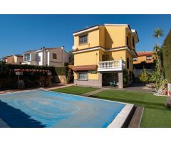 GRAN CHALET CON PISCINA EN LOS PINILLOS