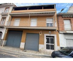 INCREIBLE OPORTUNIDAD PARA TRANSFORMACION EN EDIFICIO PLURIFAMILIAR CON TRES VIVIENDAS INDEPENDIENTE