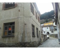 CASA JUNTO A LA PLAZA MAYOR DE CERVERA DEL PISUERGA. SIN COMISON PARA EL COMPRADOR.