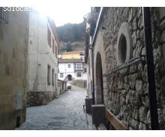 CASA JUNTO A LA PLAZA MAYOR DE CERVERA DEL PISUERGA. SIN COMISON PARA EL COMPRADOR.