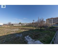 ¡Inversión Ideal: Solar de 2840 m² para 44 Viviendas!