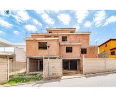 SOLAR CON ESTRUCTURA EN GOJAR