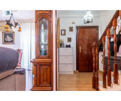Preciosa casa de 3 dormitorios, 2 baños, aseo y patio de 70 m2 en Loma Linda (Ogíjares)