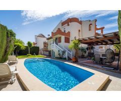 Fabuloso chalet en Urbanización El Carmelo (Ogíjares)