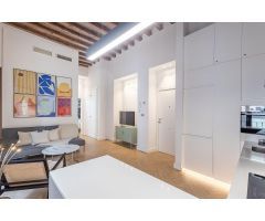 Exclusivo piso con reforma de diseño en el corazón de Granada