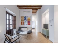 Exclusivo piso con reforma de diseño en el corazón de Granada